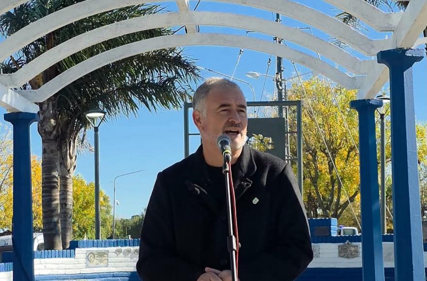Sentido homenaje a Carlos Ángel “Cachito” González