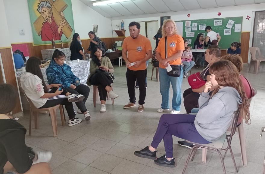 La capacitación estuvo destinada a los participantes del Taller de Cuidados de Adultos Mayores.