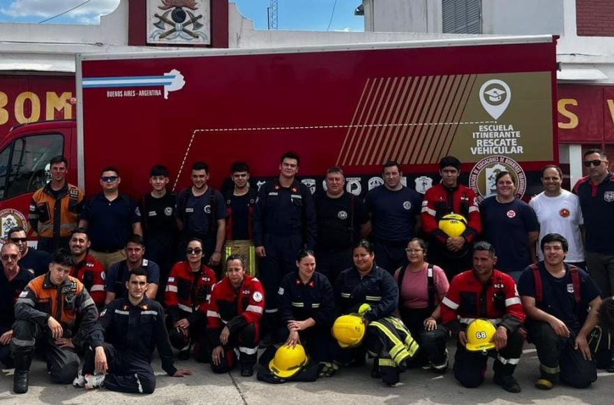 Los Bomberos Voluntarios de Ramallo participaron de una importante capacitación regional sobre Rescate Vehicular Liviano.