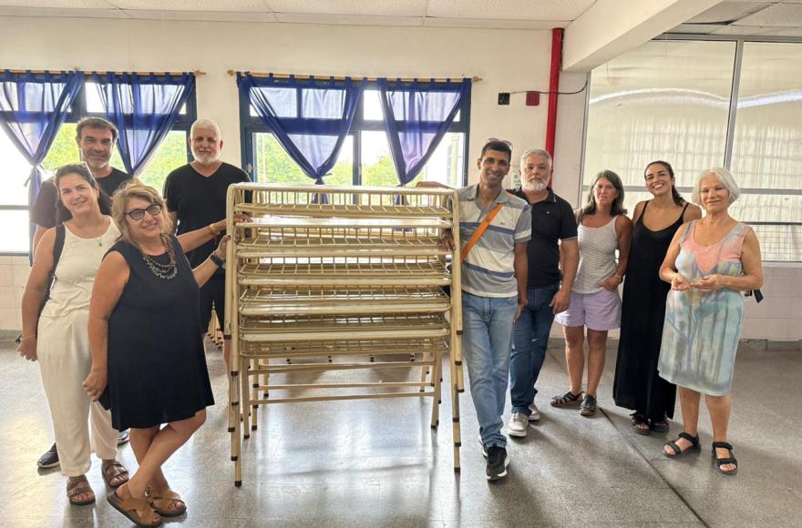 Durante la semana continuará la entrega a otros establecimientos.