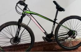 Tres adolescentes fueron detenidos por robar una bicicleta