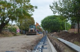 Obra de cordón cuneta y asfalto en Barrio Defensores de Victoria