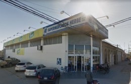 Robaron la recaudación de una cadena de supermercados local