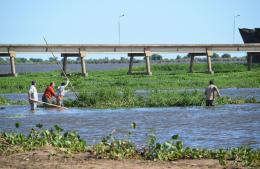 Los pescadores, comprometidos con la actividad productiva local