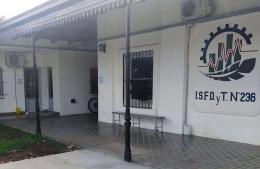 Feria abierta a la comunidad en el ISFDyT Nº 236