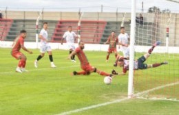 Defensores perdió con Sportivo en Las Parejas