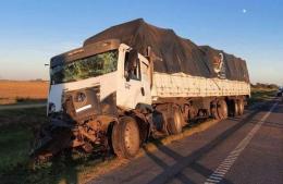 Dos heridos en accidente entre camiones en la Autopista
