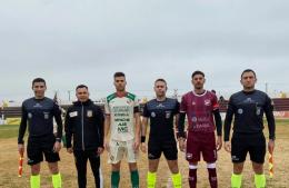 Defensores comenzó con una derrota en la pelea por el ascenso