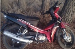 Roban moto de una concesionaria