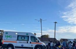 Dos jóvenes terminaron en un zanjón tras despiste en Pérez Millán