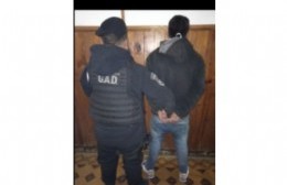 Joven detenido por exhibiciones obscenas