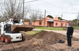 Poletti supervisó las obras de cordón cuneta