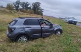 Una camioneta volcó en la Ruta 9 a la altura de Ramallo y no hubo heridos