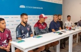 Presentación oficial del plantel de Defensores para el Federal A