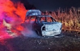 Se incendió un auto en Villa General Savio