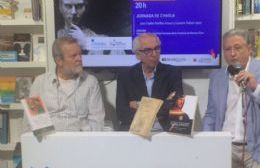 Con marcado suceso, la cátedra libre Nicolás Maquiavelo pasó por la Feria del Libro