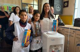 Poletti particip&oacute; del acto escolar y present&oacute; medidas para el distrito