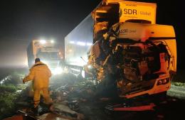 Dos heridos tras choque de camiones en Ruta 9
