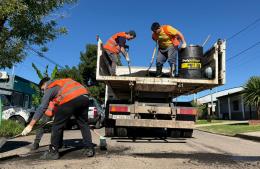 Avanza el programa de bacheo permanente en las cinco localidades