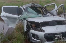 Tres personas resultaron heridas tras un vuelco en la Ruta 9
