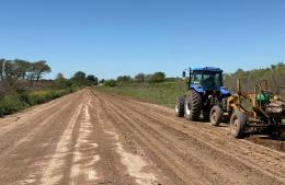 Arreglo y mantenimiento de  caminos rurales