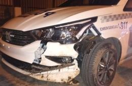 Pelea de vecinos contra la policía deja una oficial herida