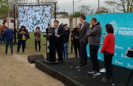 Kicillof recorrió la ciudad: “Nos dejaron una provincia hecha pedazos y en lugar de quejarnos, trabajamos desde el primer día”