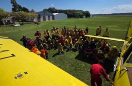 Defensa Civil y Bomberos de Ramallo se capacitaron en combate a&eacute;reo de incendios forestales