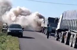 Se incendió un camión en el Camino de la Costa