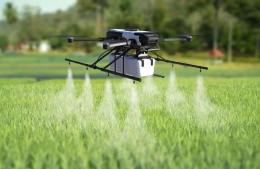 Aprueban el uso de drones en tareas de pulverización agrícola